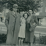 Ellien Lissauer with her mother Elisabeth Charlotte Lissaur and her fiancee Hans Reiss