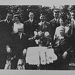 De familie Klein met hun getrouwde kinderen in 1929