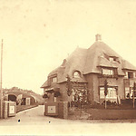 De in opdracht van Bernard van Perlstein in 1916 gebouwde villa  "Hoogh - Sande" in Overveen (Foto uit privé collectie)