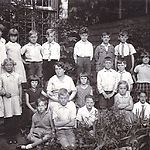 Klassenfoto van de 6e klas Gijsbrecht van Amstelschool, na 1935